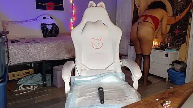 Snapshot of loveluna8 chatting on February 24, 2025, 9:20 pm loveluna8 online show from February 24, 2025, 9:20 pm