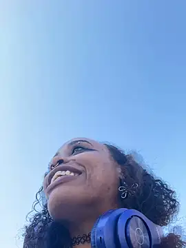 Snapshot of loveluna8 chatting on February 25, 2025, 8:41 pm loveluna8 online show from February 25, 2025, 8:41 pm