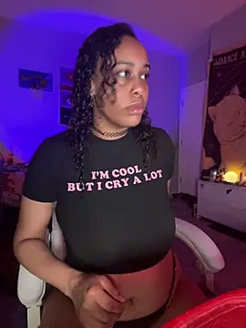 Snapshot of loveluna8 chatting on February 27, 2025, 10:26 am loveluna8 online show from February 27, 2025, 10:26 am