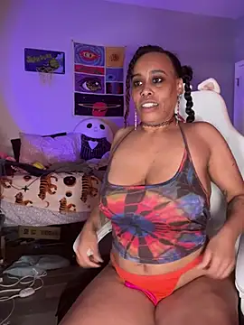 Snapshot of loveluna8 chatting on March 4, 2025, 7:11 pm loveluna8 online show from March 4, 2025, 7:11 pm