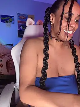 Snapshot of loveluna8 chatting on March 5, 2025, 5:40 am loveluna8 online show from March 5, 2025, 5:40 am