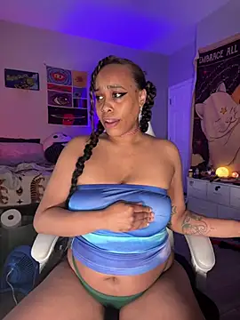 Snapshot of loveluna8 chatting on March 15, 2025, 3:37 pm loveluna8 online show from March 15, 2025, 3:37 pm