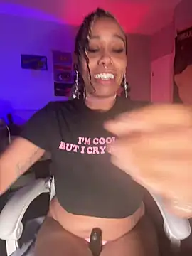 Snapshot of loveluna8 chatting on March 20, 2025, 10:18 pm loveluna8 online show from March 20, 2025, 10:18 pm