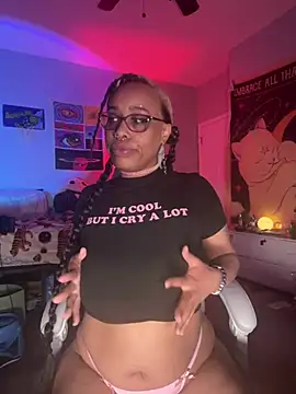 Snapshot of loveluna8 chatting on March 21, 2025, 6:38 am loveluna8 online show from March 21, 2025, 6:38 am