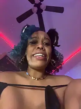 Snapshot of loveluna8 chatting on October 29, 2025, 10:22 pm loveluna8 online show from October 29, 2025, 10:22 pm