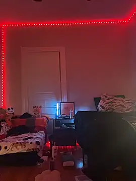 Snapshot of loveluna8 chatting on November 16, 2025, 10:10 am loveluna8 online show from November 16, 2025, 10:10 am