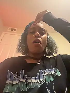 Snapshot of loveluna8 chatting on December 1, 2025, 8:58 pm loveluna8 online show from December 1, 2025, 8:58 pm