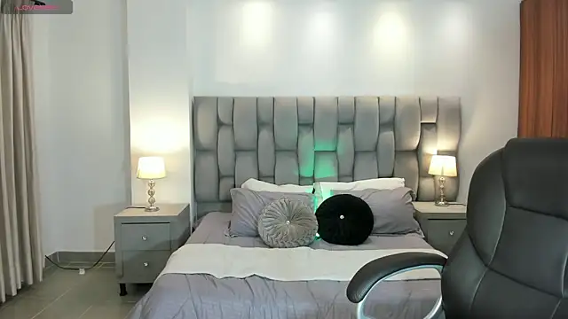 Snapshot of sarita_evanss chatting on October 26, 2025, 11:20 pm sarita evanss online show from October 26, 2025, 11:20 pm