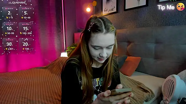 Lesi Moonie01 online show from November 28, 2025, 9:23 am