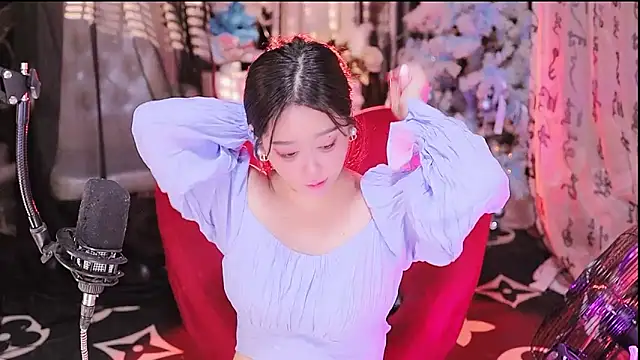 Snapshot of Missy_Nana21 chatting on October 5, 2025, 4:16 pm Missy Nana21 online show from October 5, 2025, 4:16 pm