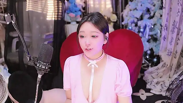 Snapshot of Missy_Nana21 chatting on November 17, 2025, 4:13 pm Missy Nana21 online show from November 17, 2025, 4:13 pm