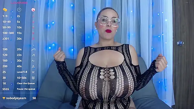 Snapshot of AdelyGinn chatting on January 25, 2025, 2:03 pm AdelyGinn online show from January 25, 2025, 2:03 pm