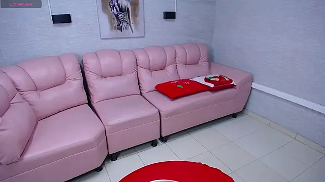 Snapshot of Alaya_cute chatting on January 7, 2025, 10:52 pm Alaya cute online show from January 7, 2025, 10:52 pm