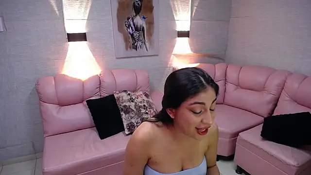 Snapshot of Alaya_cute chatting on November 8, 2025, 12:00 am Alaya cute online show from November 8, 2025, 12:00 am