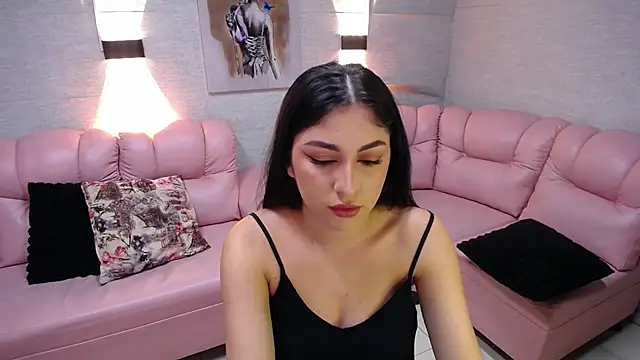 Snapshot of Alaya_cute chatting on November 13, 2025, 11:47 pm Alaya cute online show from November 13, 2025, 11:47 pm