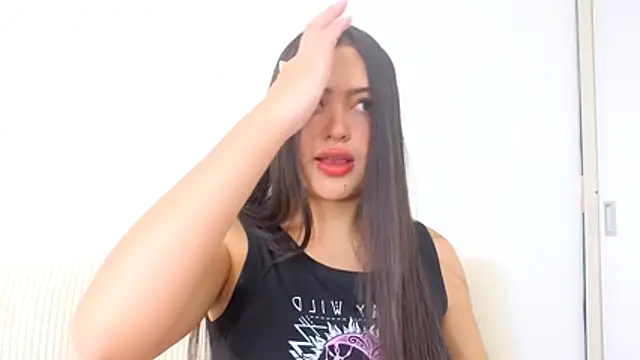 Snapshot of Sweet-Sophiee chatting on November 30, 2025, 6:56 pm Sweet-Sophiee online show from November 30, 2025, 6:56 pm