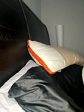 Snapshot of Kinkbitch25 chatting on December 4, 2025, 9:12 pm Kinkbitch25 online show from December 4, 2025, 9:12 pm