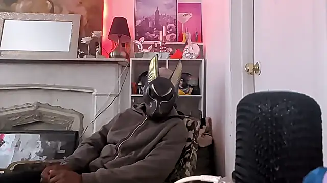 Luvcoxinholes online show from November 29, 2025, 2:31 pm