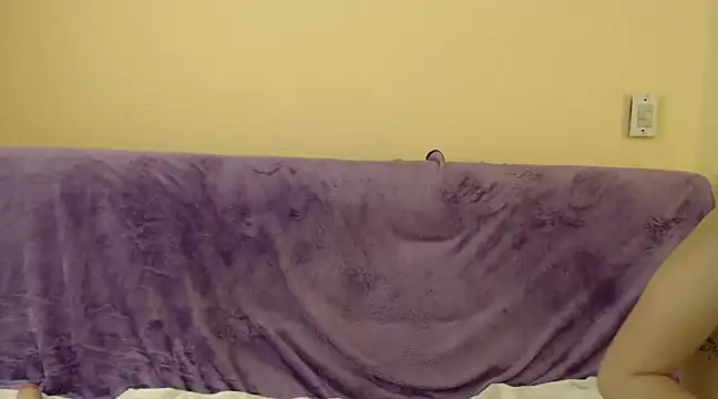 lilimini032 online show from January 13, 2025, 11:49 pm