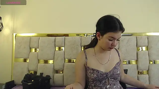 lilimini032 online show from January 16, 2025, 6:06 pm