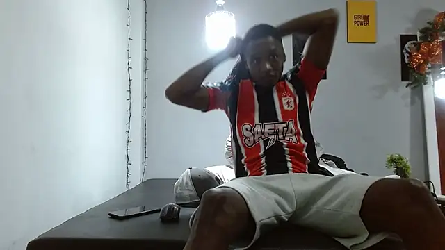 Snapshot of Kimandyuk chatting on December 9, 2024, 7:39 pm Kimandyuk online show from December 9, 2024, 7:39 pm