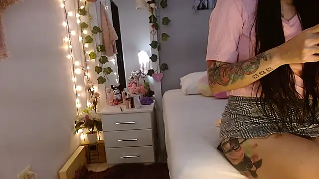 Snapshot of Kimandyuk chatting on March 21, 2025, 1:56 am Kimandyuk online show from March 21, 2025, 1:56 am