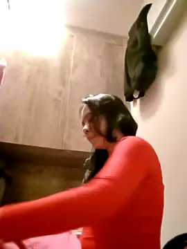 Snapshot of doggiepossession chatting on February 17, 2025, 1:53 pm doggiepossession online show from February 17, 2025, 1:53 pm