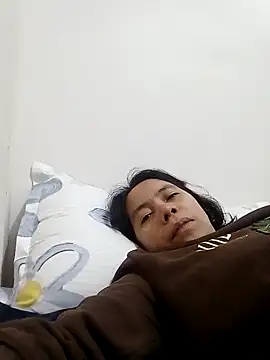 Snapshot of doggiepossession chatting on February 25, 2025, 2:22 pm doggiepossession online show from February 25, 2025, 2:22 pm