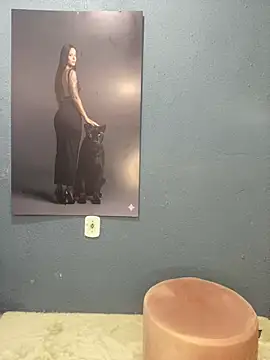 Snapshot of Elamesmamorena chatting on November 25, 2025, 11:54 am Elamesmamorena online show from November 25, 2025, 11:54 am