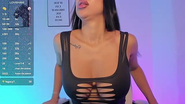 Snapshot of Emilyymilleer_ chatting on November 13, 2025, 5:01 pm Emilyymilleer online show from November 13, 2025, 5:01 pm