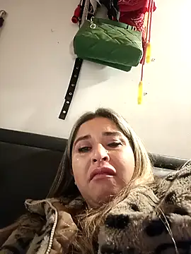 Snapshot of yajahil chatting on January 19, 2025, 11:01 am yajahil online show from January 19, 2025, 11:01 am