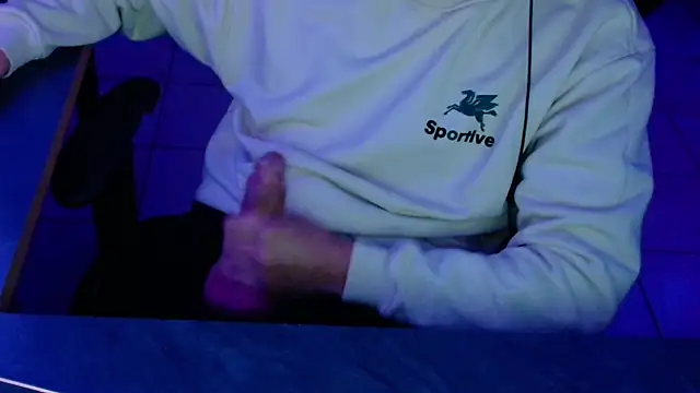 Snapshot of Vlad230323 chatting on November 23, 2025, 9:47 pm Vlad230323 online show from November 23, 2025, 9:47 pm