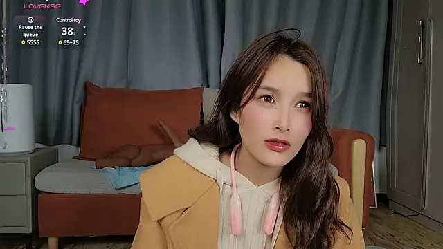 Youth3  online show from January 14, 2025, 8:04 pm