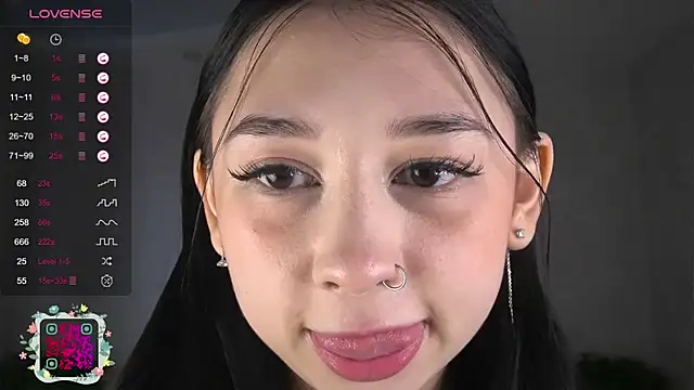 AislyEmbury online show from October 26, 2025, 5:35 am