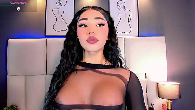 Snapshot of Valery_Sophiia chatting on December 4, 2025, 6:23 am Valery Sophiia online show from December 4, 2025, 6:23 am