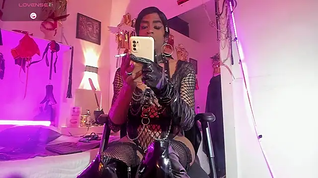 Snapshot of corwindallas24cm chatting on November 29, 2025, 7:50 pm corwindallas24cm online show from November 29, 2025, 7:50 pm