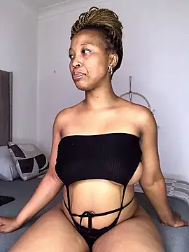 Snapshot of SZA_Doja chatting on December 2, 2024, 3:03 pm SZA Doja online show from December 2, 2024, 3:03 pm