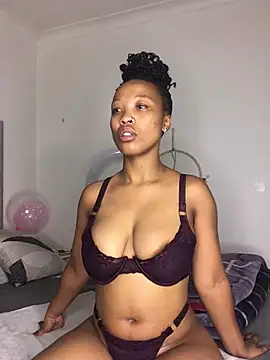 Snapshot of SZA_Doja chatting on January 12, 2025, 3:28 am SZA Doja online show from January 12, 2025, 3:28 am