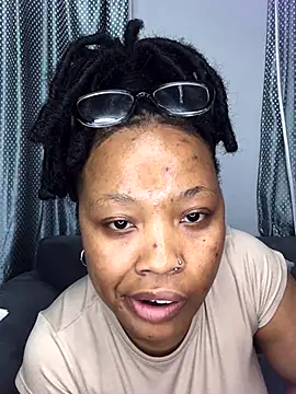 Snapshot of SZA_Doja chatting on September 12, 2025, 9:37 pm SZA Doja online show from September 12, 2025, 9:37 pm