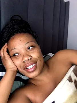 Snapshot of SZA_Doja chatting on October 19, 2025, 8:04 am SZA Doja online show from October 19, 2025, 8:04 am