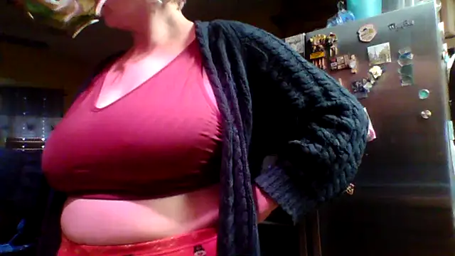 Big-Tits-McGee online show from December 15, 2025, 2:43 pm