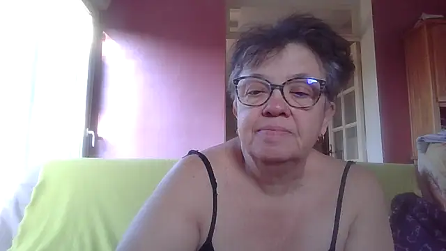 Vandeae44 online show from March 18, 2025, 7:41 am