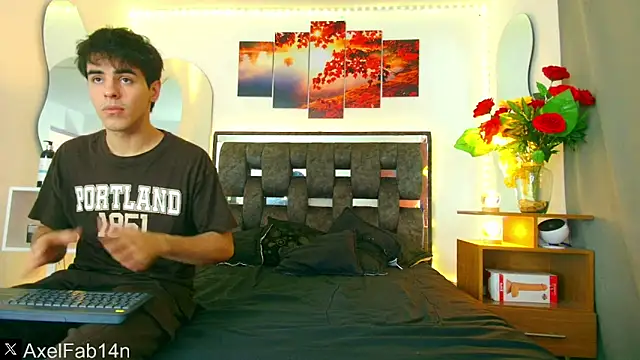 Snapshot of Alex_and_Fabian chatting on February 3, 2025, 6:07 pm Alex and Fabian online show from February 3, 2025, 6:07 pm