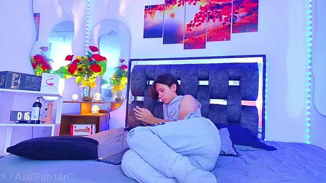 Snapshot of Alex_and_Fabian chatting on September 14, 2025, 7:57 pm Alex and Fabian online show from September 14, 2025, 7:57 pm