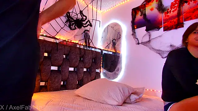 Snapshot of Alex_and_Fabian chatting on October 21, 2025, 8:53 pm Alex and Fabian online show from October 21, 2025, 8:53 pm