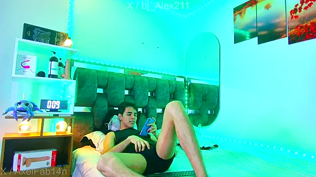 Snapshot of Alex_and_Fabian chatting on November 6, 2025, 8:54 pm Alex and Fabian online show from November 6, 2025, 8:54 pm