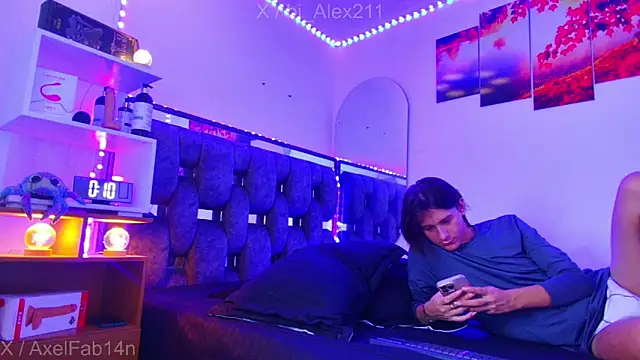 Snapshot of Alex_and_Fabian chatting on November 16, 2025, 8:36 pm Alex and Fabian online show from November 16, 2025, 8:36 pm