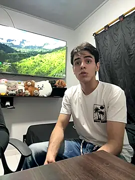 Snapshot of Alex_and_Fabian chatting on December 14, 2025, 4:18 am Alex and Fabian online show from December 14, 2025, 4:18 am