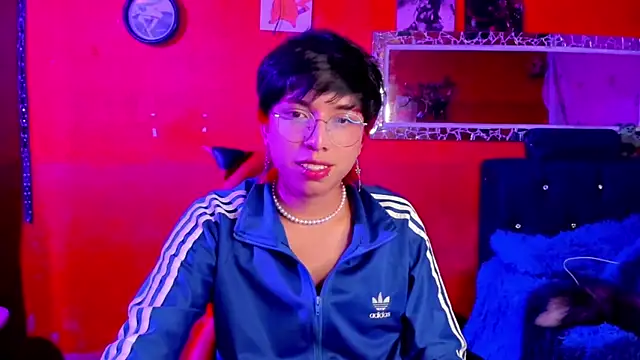 Snapshot of AnggelONfiree chatting on February 20, 2025, 5:01 am AnggelONfiree online show from February 20, 2025, 5:01 am