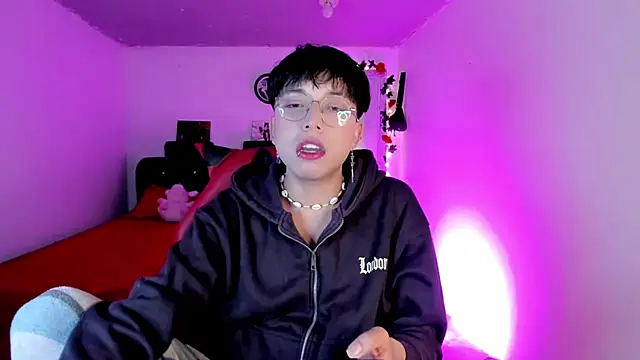 Snapshot of AnggelONfiree chatting on October 30, 2025, 2:13 am AnggelONfiree online show from October 30, 2025, 2:13 am